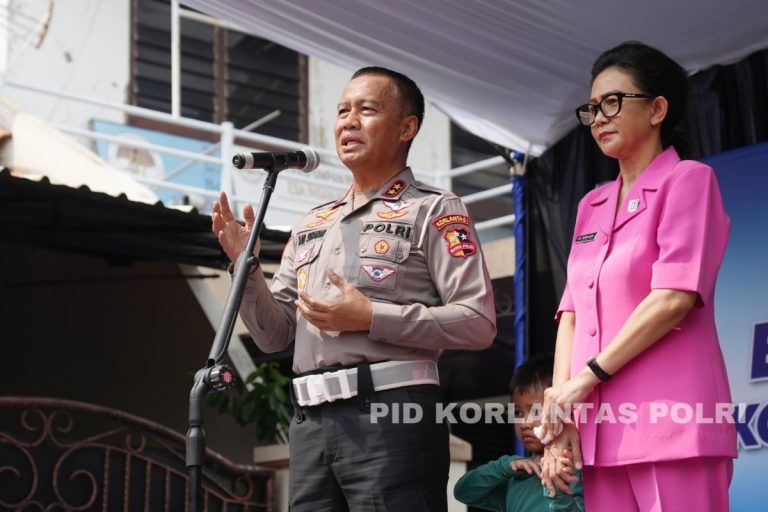 Korlantas Polri Gelar Baksos di Semarang